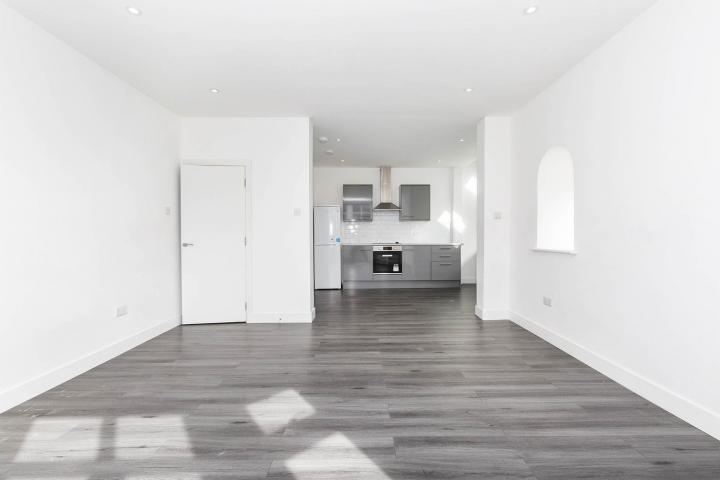 Amazing Semi-detached House with private garden Dollis Hill Lane, Dollis Hill